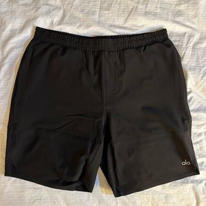 COPY - Alo 7” traction short, black, large NWT